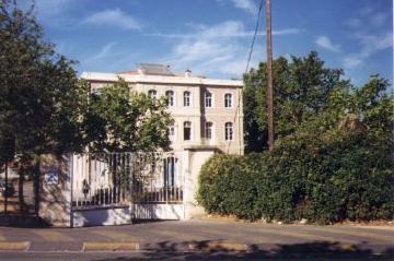 Auberge de Jeunesses Bois-Luzy I have lived there for few days.